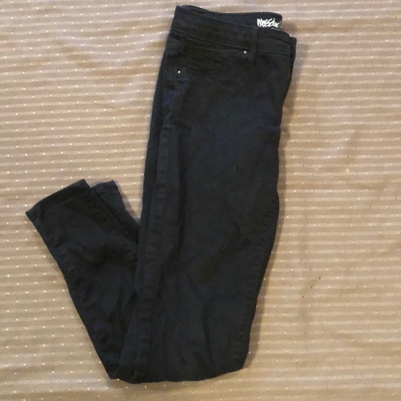 Black Mid-Rise Jeggings - Picture 1 of 2